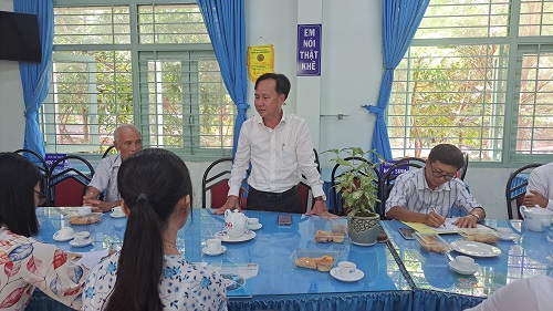quang canh cuoc hop
