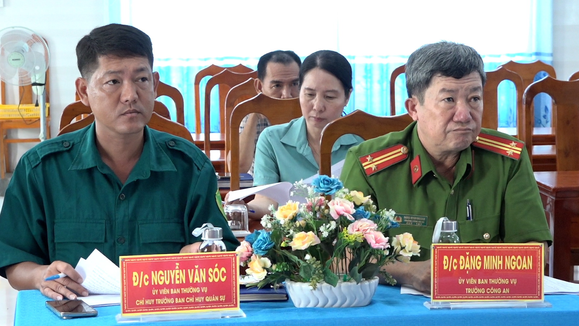 quang canh cuoc hop